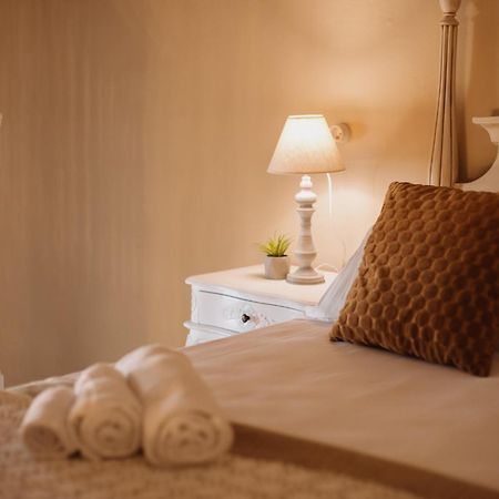 Hotel Oviv Dimora Del Borgo Аквавива-Пичена Экстерьер фото