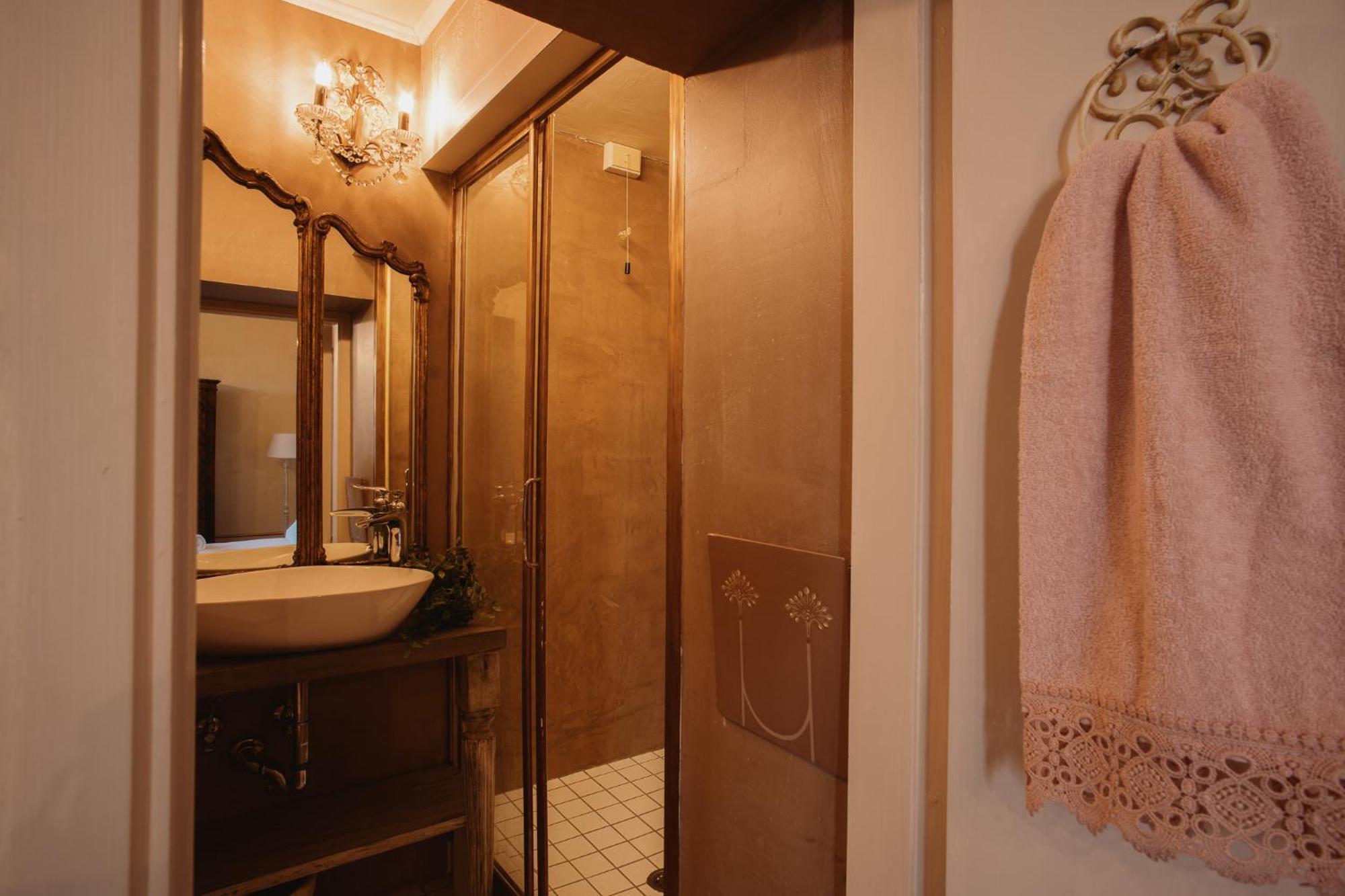 Hotel Oviv Dimora Del Borgo Аквавива-Пичена Экстерьер фото